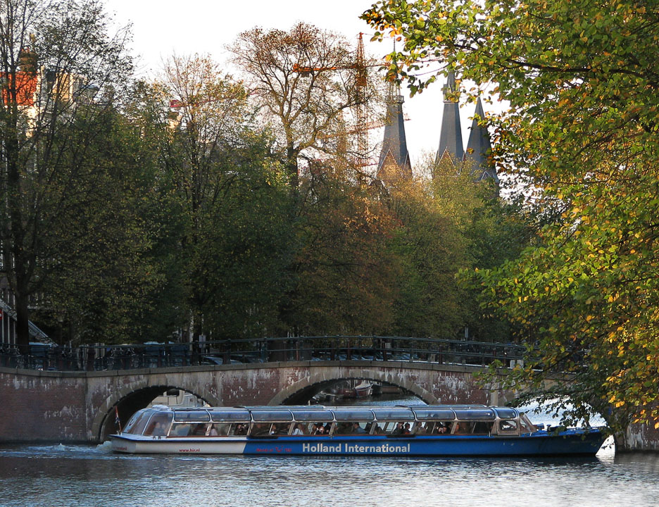 Many canal boats cater to tourists visiting in the Leidesplan.
