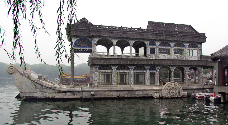 Built in 1775 by Emperor Qianlong and restored 100 years later by Empress Cixi.