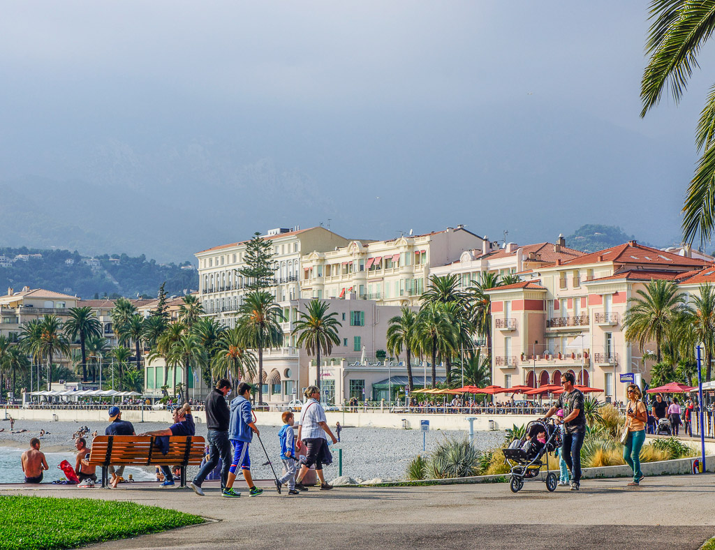 A seaside promenade from the park leads to the bord de mer of Menton.