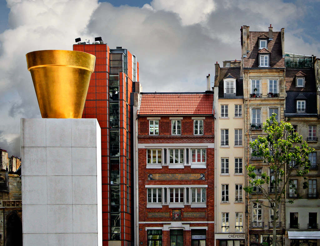 This golden pot was part of a sculpture display by the Pompidou Museum.
